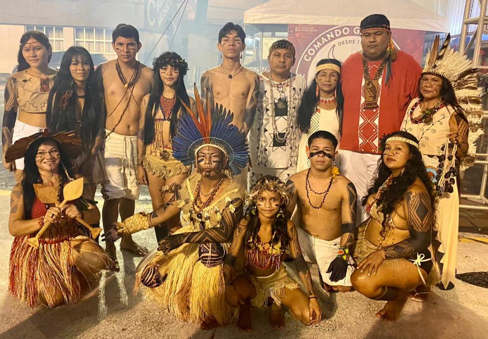 Povos indígenas são homenageados no Curral do Garantido em Manaus