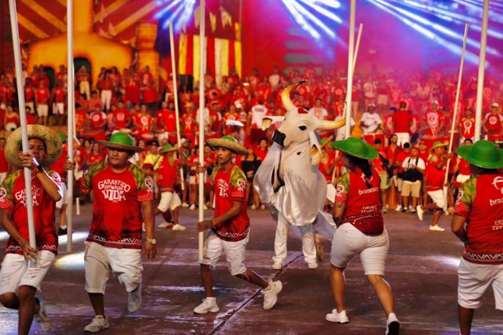Povo vermelho lota curral no terceiro ensaio técnico para reafirmar ser “Garantido, por toda vida