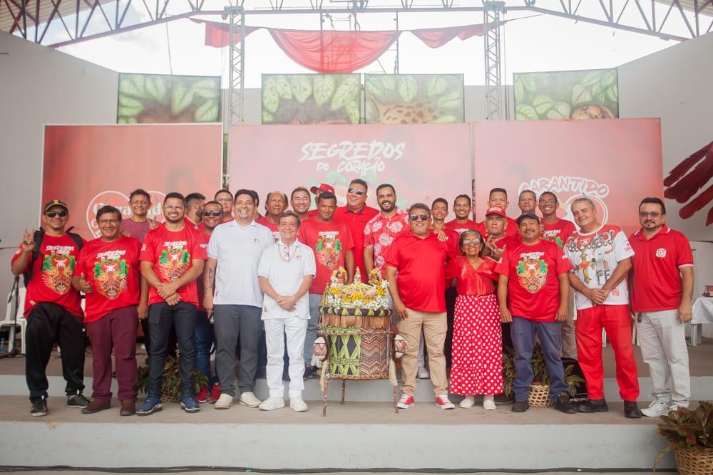 Artistas do Boi Garantido são apresentados à nação vermelha e branca