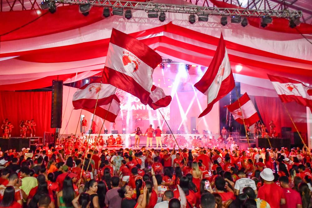 Conheça os currais dos Bois Garantido e Caprichoso e viva os bastidores do Festival (Foto Reprodução)
