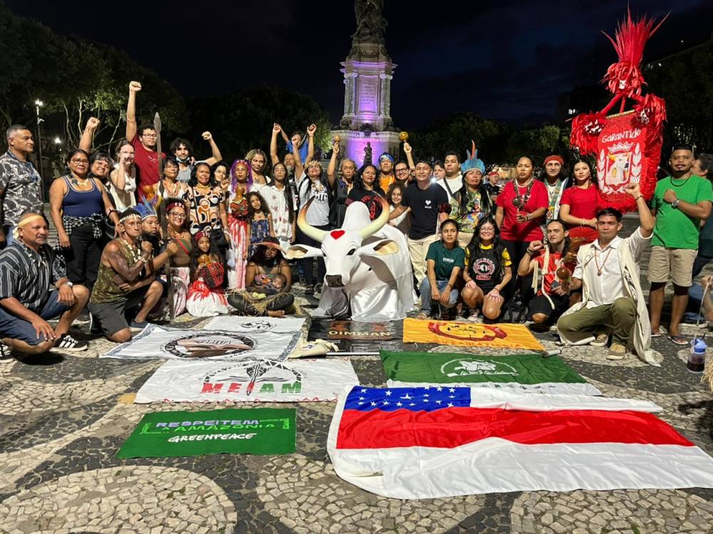 Em Manaus, Boi Garantido participa de ato em defesa dos rios e celebra revogação do Decreto n° 12.600/2025