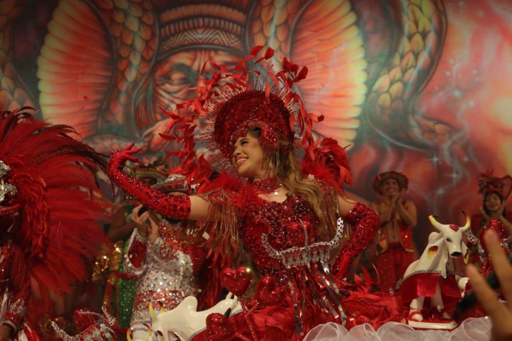 Boi Garantido celebra lançamento do álbum “Parintins: Portal do Encantamento” e anuncia nova sinhazinha